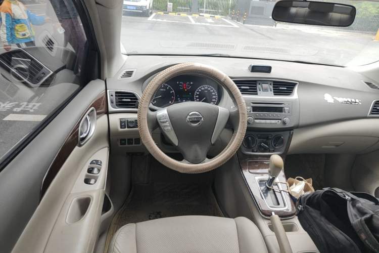 Used Nissan Sylphy 2012 1.6 XL CVT Luxury Edition Steering Wheel