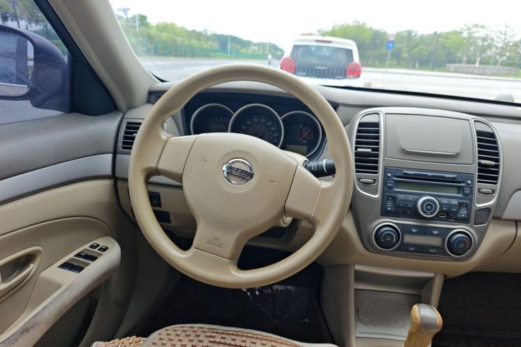 Used Nissan Sylphy 2012 Classic 1.6XE Manual Comfort Edition Steering Wheel