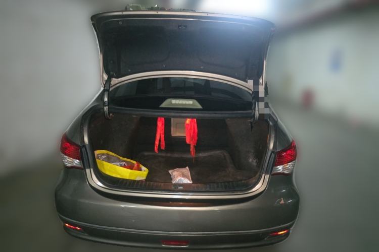 Used Nissan Sylphy 2012 Classic 1.6XE Manual Comfort Edition Trunk