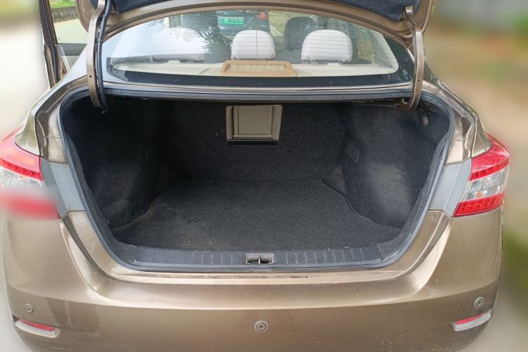 Used Nissan Sylphy 2012 1.6 XL CVT Luxury Edition Trunk