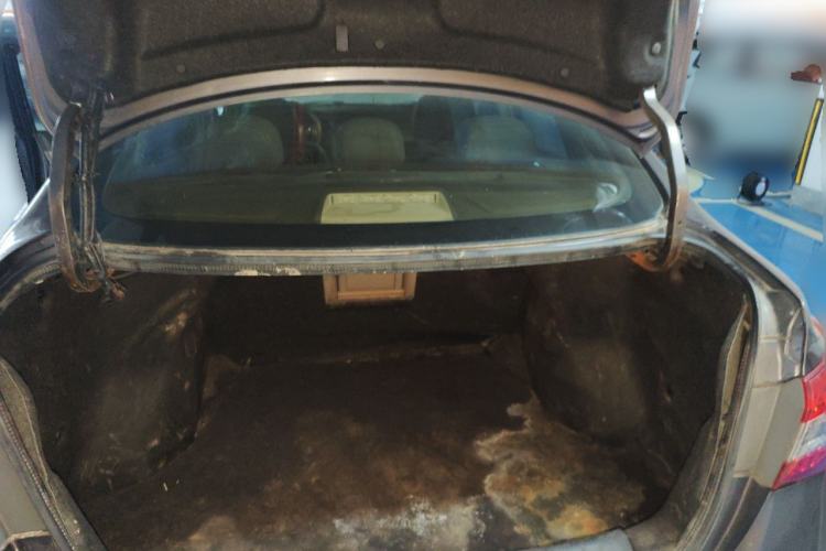 Used Nissan Sylphy 2012 1.8XL CVT Luxury Edition Trunk