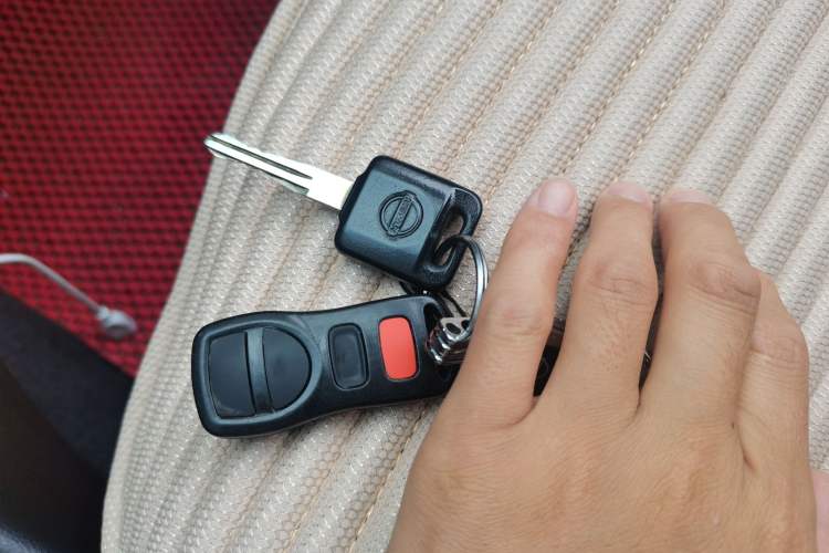 Used Nissan Sylphy 2012 Classic 1.6XE Manual Comfort Edition Vehicle Key