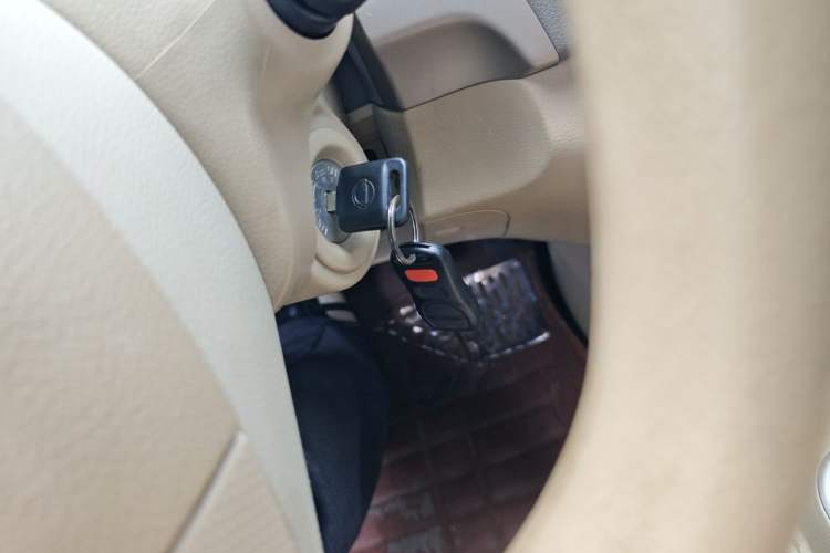 Used Nissan Sylphy 2012 Classic 1.6XE Manual Comfort Edition Vehicle Key