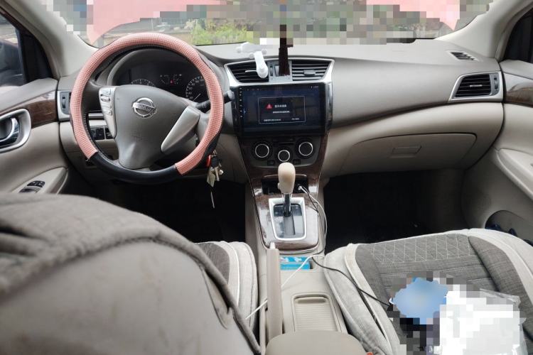 Used Nissan Sylphy 2012 1.6 XL CVT Luxury Edition Center Console