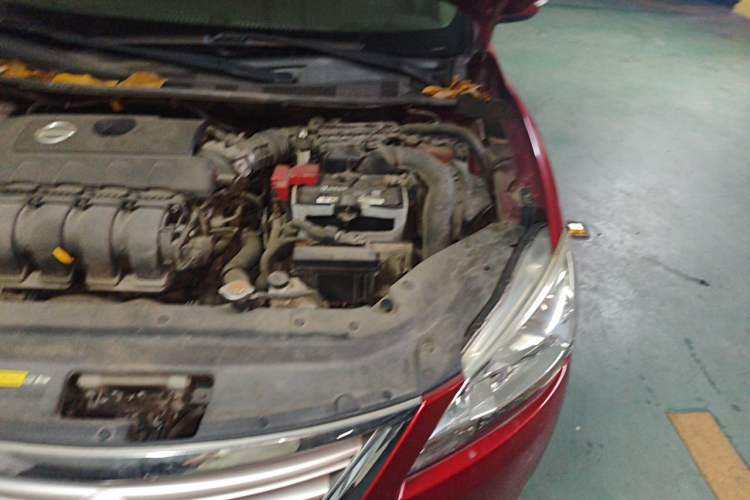 Used Nissan Sylphy 2012 1.8XL CVT Luxury Edition Engine Bay Left
