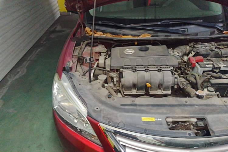Used Nissan Sylphy 2012 1.8XL CVT Luxury Edition Engine Bay Right