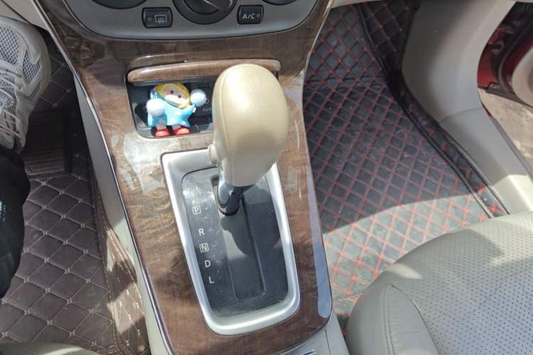 Used Nissan Sylphy 2012 1.6 XL CVT Luxury Edition Gear Lever