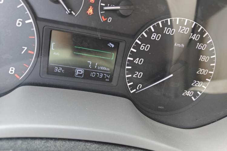 Used Nissan Sylphy 2012 1.6 XL CVT Luxury Edition Odometer Close Up