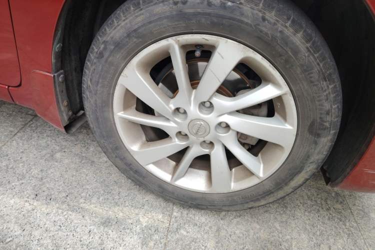 Used Nissan Sylphy 2012 1.6 XL CVT Luxury Edition Right Front Wheel Hub
