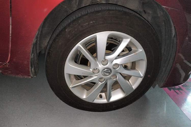 Used Nissan Sylphy 2012 1.6 XL CVT Luxury Edition Right Front Wheel Hub
