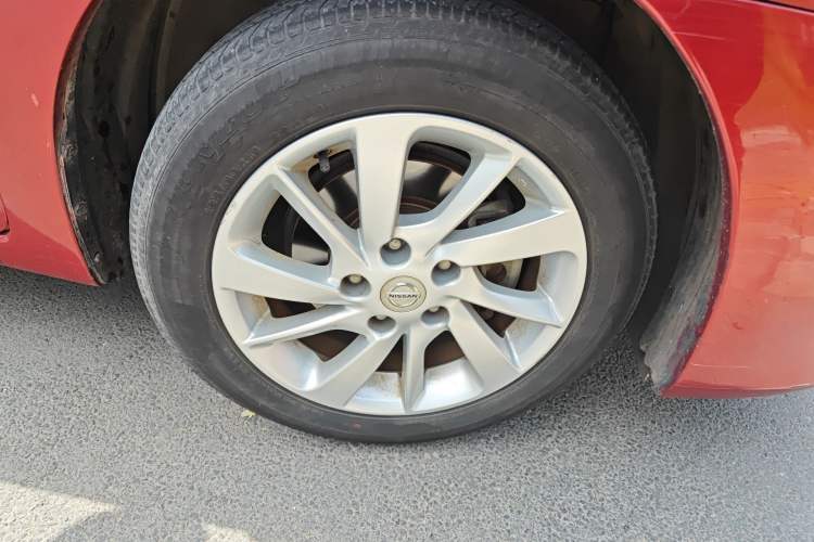 Used Nissan Sylphy 2012 1.6 XL CVT Luxury Edition Right Front Wheel Hub