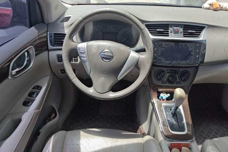 Used Nissan Sylphy 2012 1.6 XL CVT Luxury Edition Steering Wheel