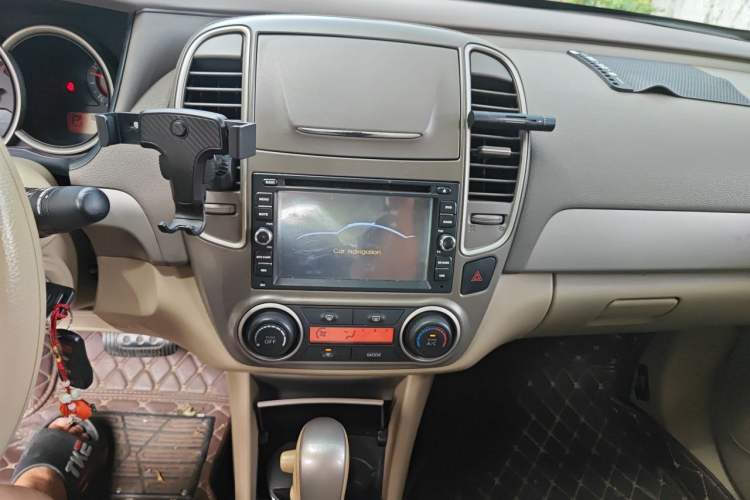 Used Nissan Sylphy 2012 Classic 1.6XE Automatic Comfort Edition Audio And AC Panel
