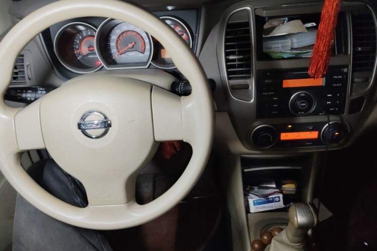 Used Nissan Sylphy 2012 Classic 1.6XE Manual Comfort Edition Audio And AC Panel