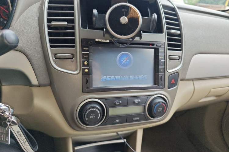 Used Nissan Sylphy 2012 Classic 1.6XE Automatic Comfort Edition Audio And AC Panel