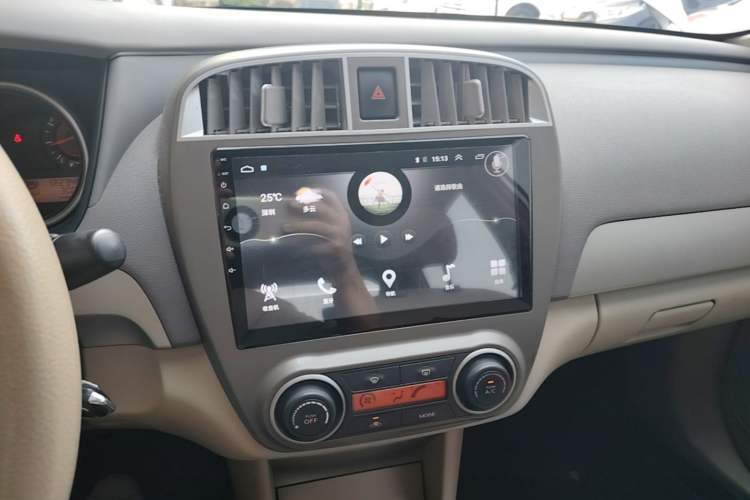 Used Nissan Sylphy 2012 Classic 1.6XE Automatic Comfort Edition Audio And AC Panel
