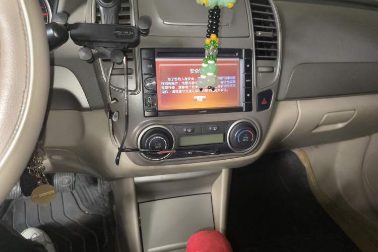 Used Nissan Sylphy 2012 Classic 1.6XE Manual Comfort Edition Audio And AC Panel