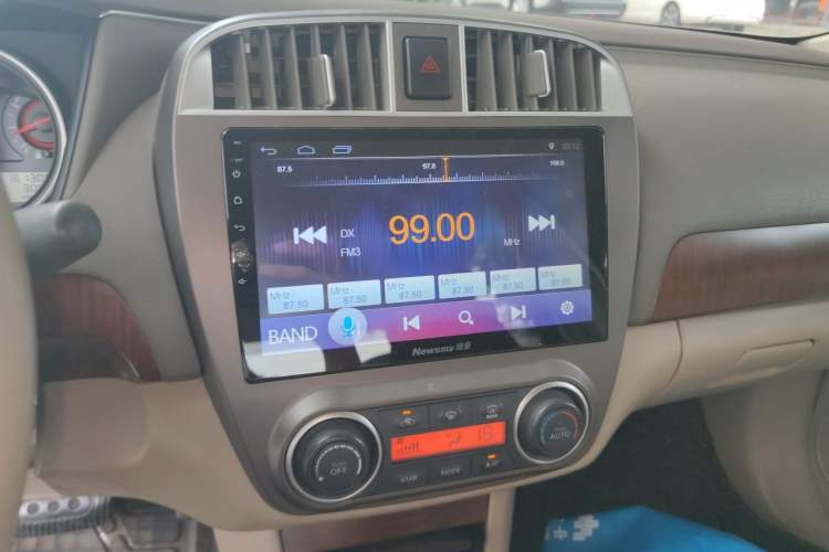 Used Nissan Sylphy 2012 Classic 1.6 XL Automatic Luxury Edition Audio And AC Panel