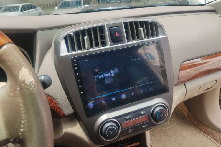 Used Nissan Sylphy 2012 Classic 1.6XE Automatic Comfort Edition Audio And AC Panel