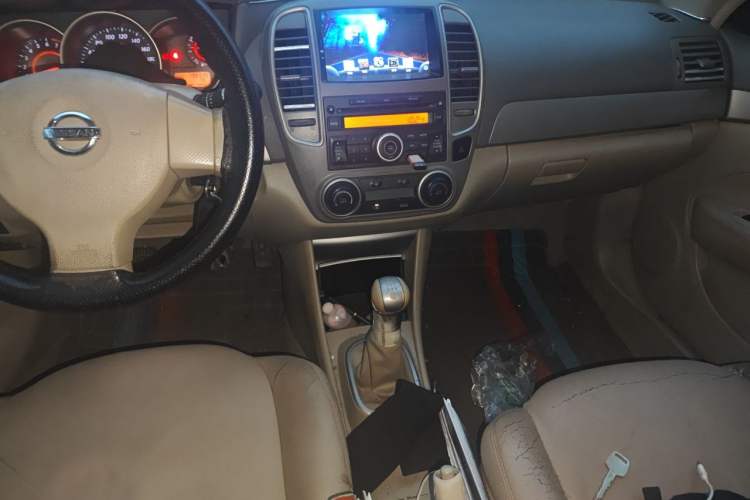 Used Nissan Sylphy 2012 Classic 1.6XE Manual Comfort Edition Audio And AC Panel