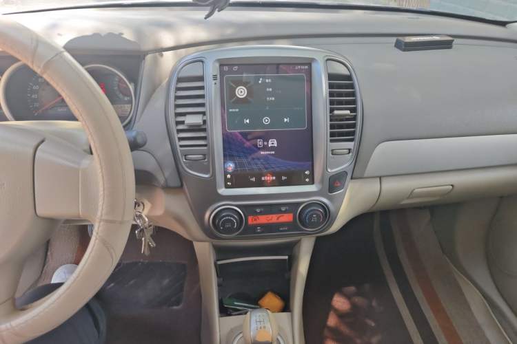 Used Nissan Sylphy 2012 Classic 1.6XE Manual Comfort Edition Audio And AC Panel
