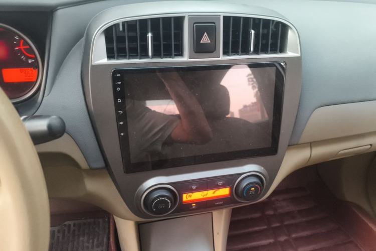Used Nissan Sylphy 2012 Classic 1.6XE Manual Comfort Edition Audio And AC Panel