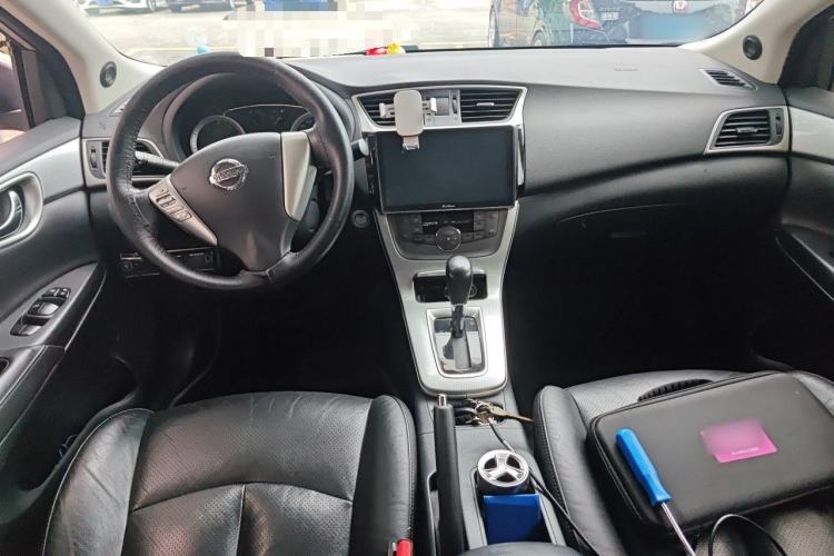 Used Nissan Sylphy 2012 1.8XL CVT Luxury Edition Center Console