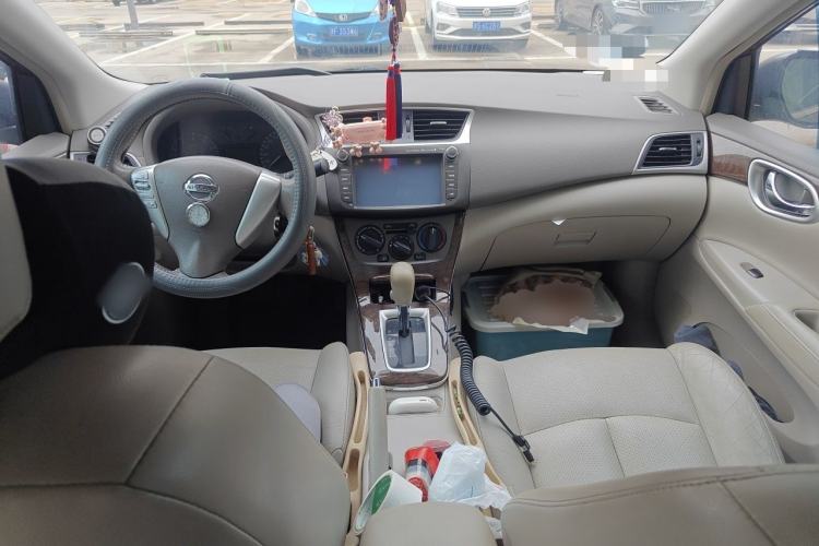 Used Nissan Sylphy 2012 1.6 XL CVT Luxury Edition Center Console