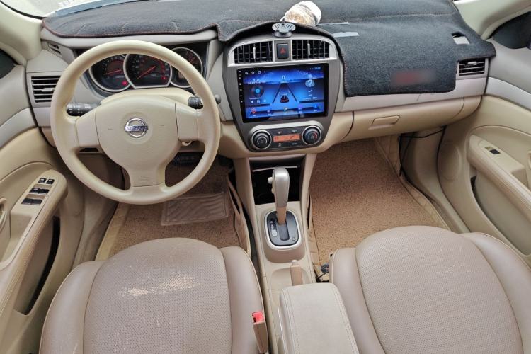 Used Nissan Sylphy 2012 Classic 1.6XE Automatic Comfort Edition Center Console