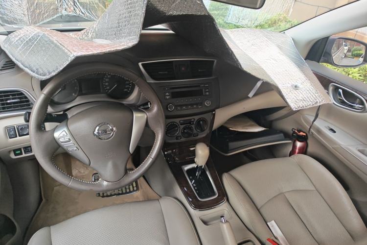 Used Nissan Sylphy 2012 1.6 XL CVT Luxury Edition Center Console