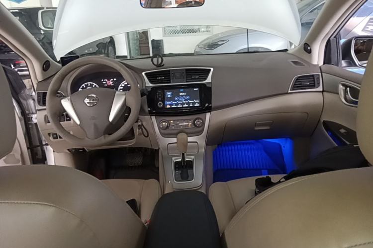 Used Nissan Sylphy 2012 1.6XE CVT Comfort Edition Center Console