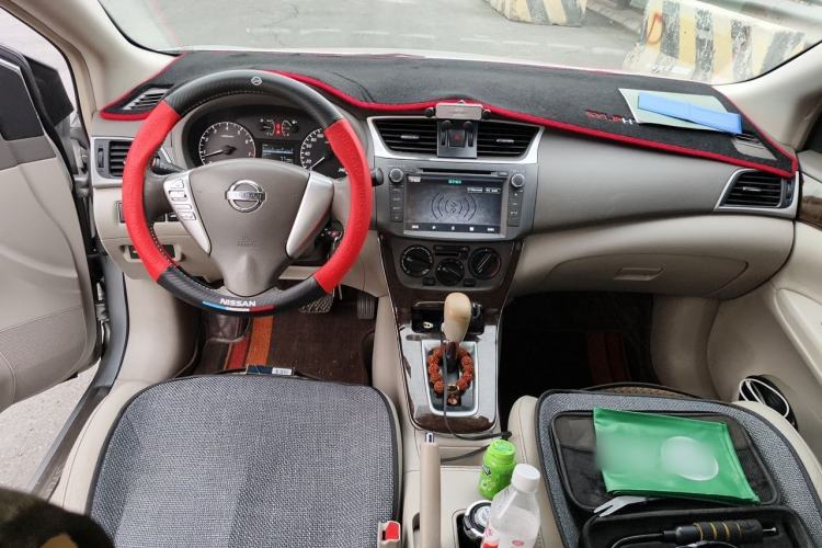 Used Nissan Sylphy 2012 1.6 XL CVT Luxury Edition Center Console
