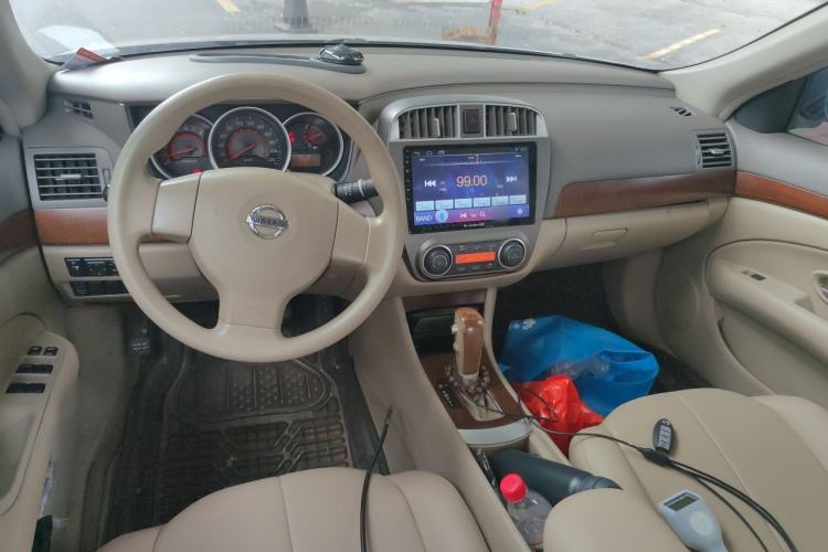 Used Nissan Sylphy 2012 Classic 1.6 XL Automatic Luxury Edition Center Console