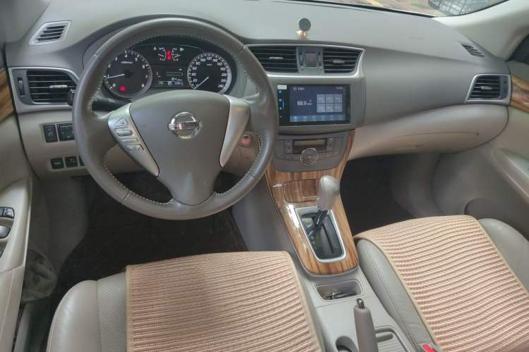 Used Nissan Sylphy 2012 1.8XL CVT Luxury Edition Center Console