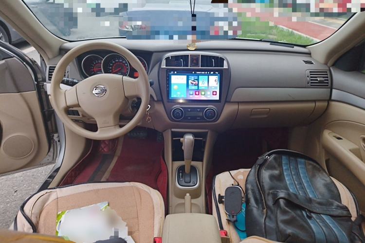 Used Nissan Sylphy 2012 Classic 1.6XE Automatic Comfort Edition Center Console