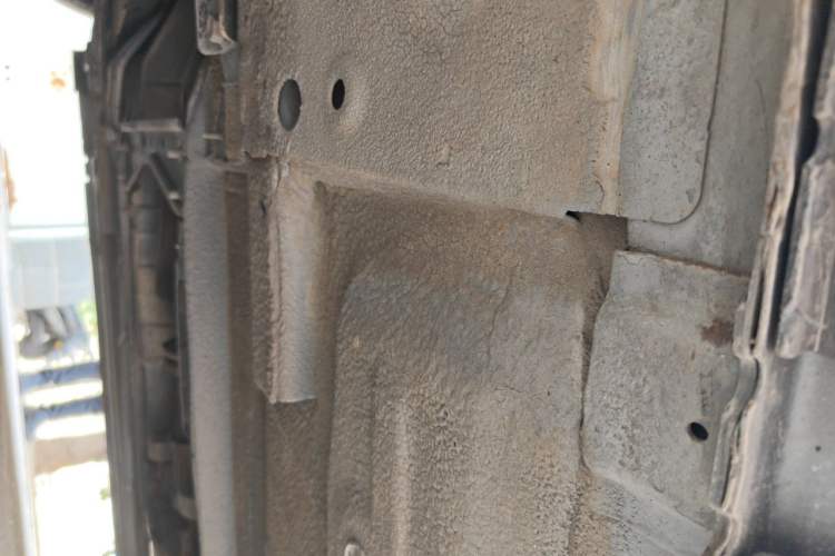 Used Nissan Sylphy 2012 Classic 1.6XE Manual Comfort Edition Chassis Front Left