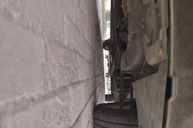 Used Nissan Sylphy 2012 Classic 1.6XE Manual Comfort Edition Chassis Front Left