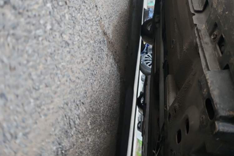 Used Nissan Sylphy 2012 Classic 1.6XE Manual Comfort Edition Chassis Front Right