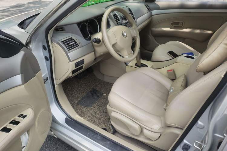 Used Nissan Sylphy 2012 Classic 1.6XE Automatic Comfort Edition Driver Seat