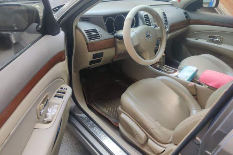 Used Nissan Sylphy 2012 Classic 1.6XE Automatic Comfort Edition Driver Seat