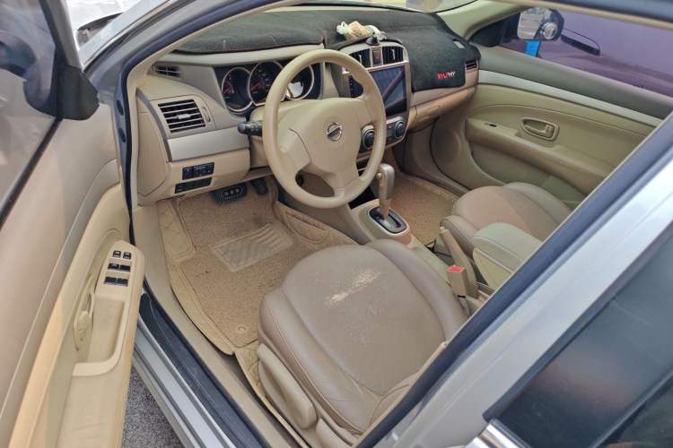 Used Nissan Sylphy 2012 Classic 1.6XE Automatic Comfort Edition Driver Seat