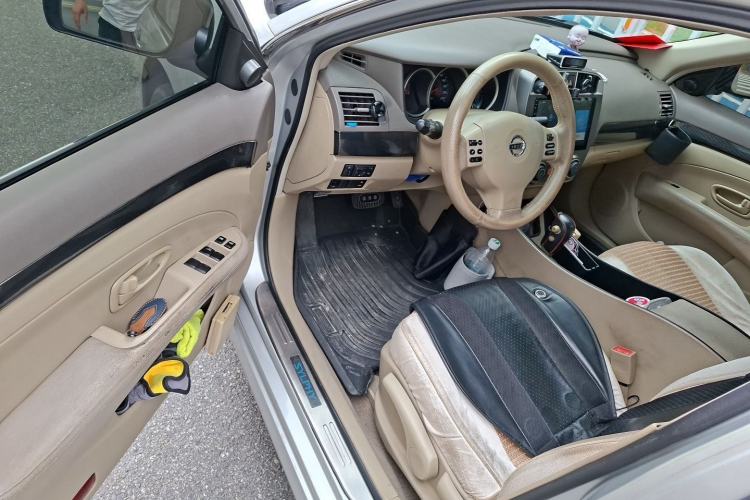 Used Nissan Sylphy 2012 Classic 1.6XE Automatic Comfort Edition Driver Seat