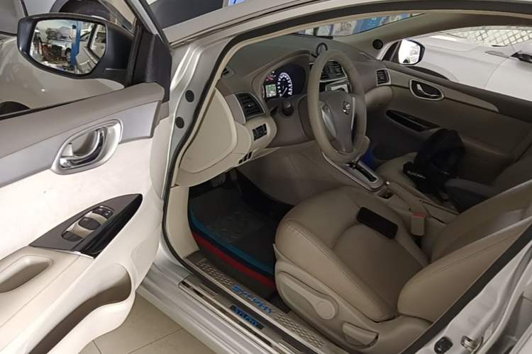 Used Nissan Sylphy 2012 1.6XE CVT Comfort Edition Driver Seat