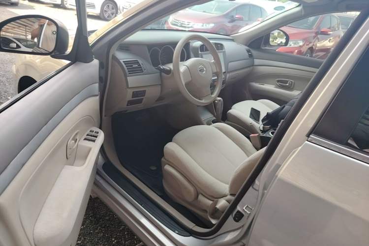 Used Nissan Sylphy 2012 Classic 1.6XE Automatic Comfort Edition Driver Seat