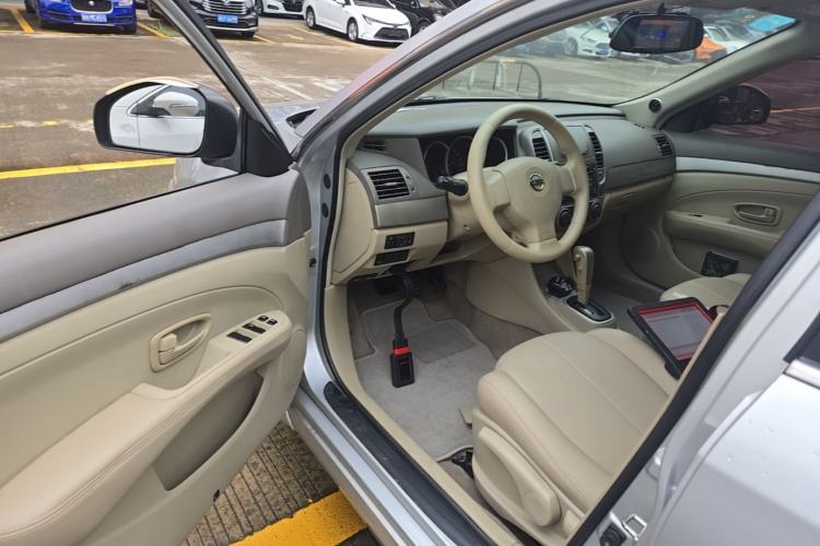 Used Nissan Sylphy 2012 Classic 1.6XE Automatic Comfort Edition Driver Seat