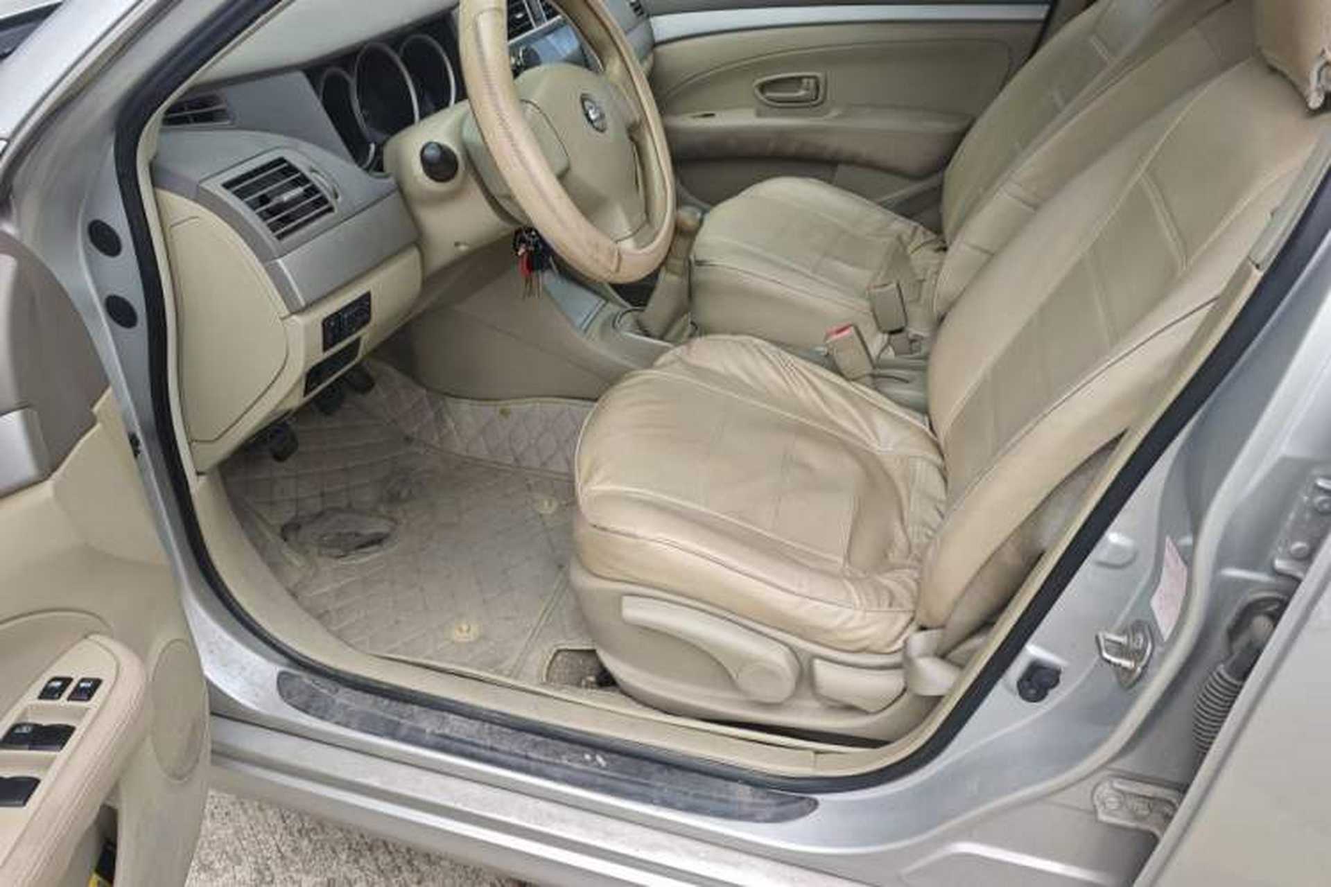 Used Nissan Sylphy 2012 Classic 1.6XE Manual Comfort Edition Driver Seat