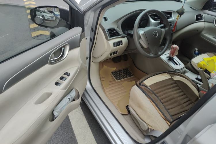 Used Nissan Sylphy 2012 1.6XE CVT Comfort Edition Driver Seat