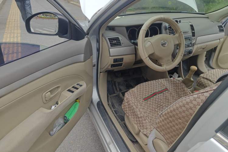 Used Nissan Sylphy 2012 Classic 1.6XE Manual Comfort Edition Driver Seat