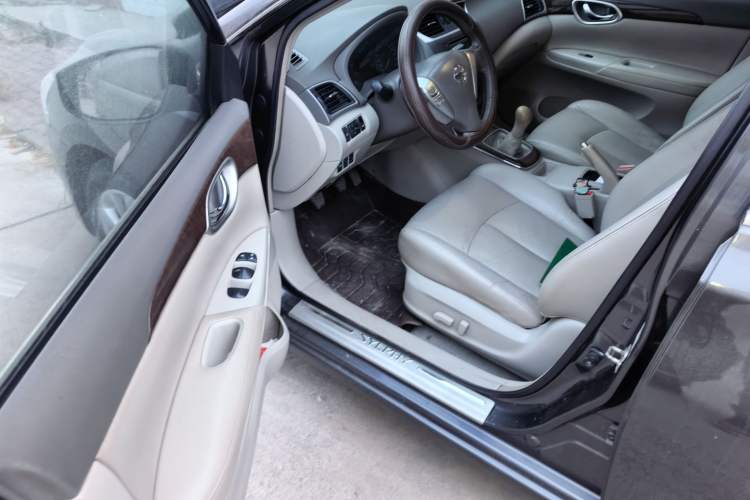 Used Nissan Sylphy 2012 1.6 XL Manual Luxury Edition Driver Seat