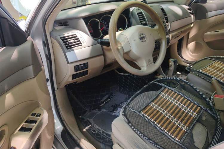 Used Nissan Sylphy 2012 Classic 1.6XE Automatic Comfort Edition Driver Seat